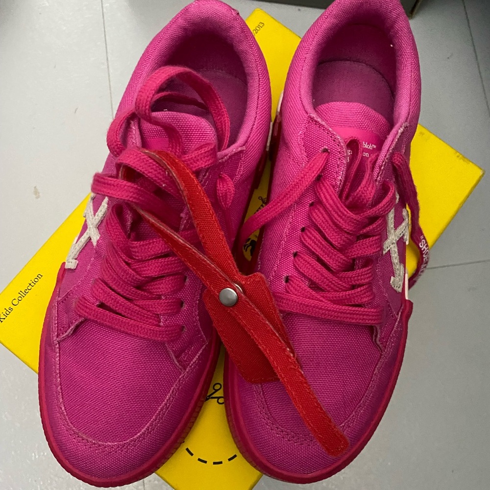 Girls OFF-White sneakers